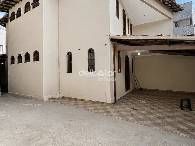 Casa com 360m² 4 quartos e 3 banheiros, para alugar, no bairro Planalto em Belo Horizonte