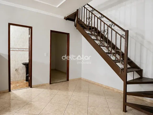 Casa com 360m² 4 quartos e 3 banheiros, para alugar, no bairro Planalto em Belo Horizonte