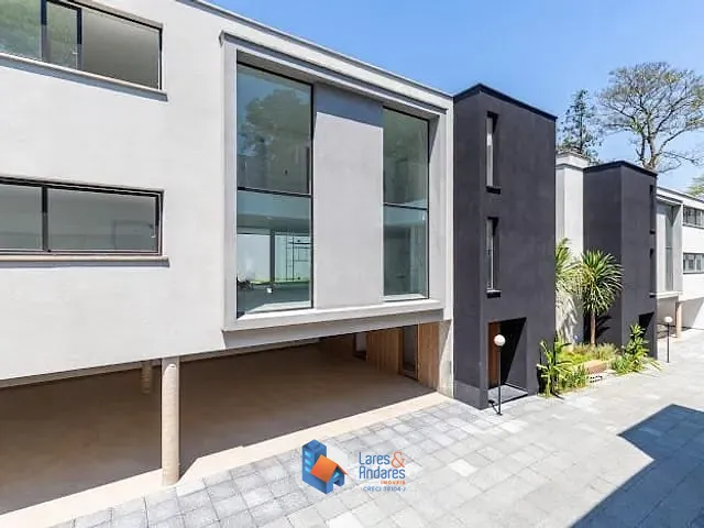 Casa com 686m² 4 quartos e 6 banheiros, à venda, no bairro Jardim Cordeiro em São Paulo