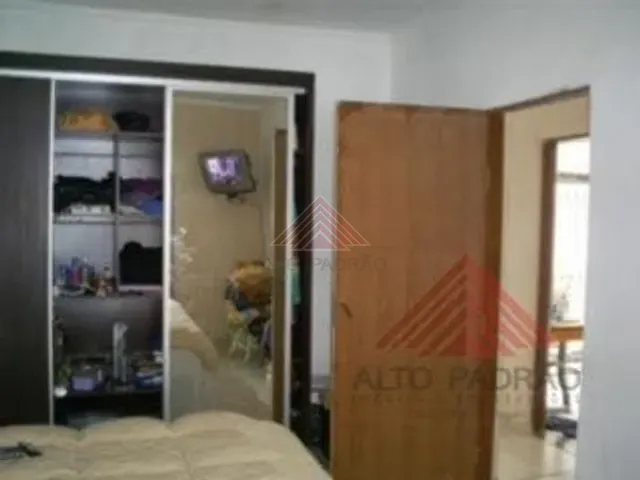 Casa à venda, no bairro Jardim Pilar em Mauá