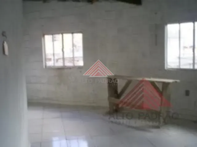 Casa à venda, no bairro Jardim Pilar em Mauá
