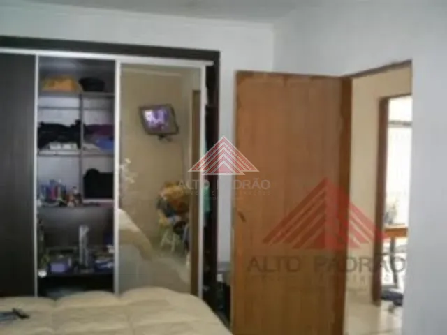 Casa à venda, no bairro Jardim Pilar em Mauá