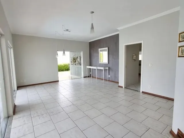 Casa com 658m² 4 quartos e 4 banheiros, à venda ou para alugar, no bairro Urbanova em São José Dos Campos