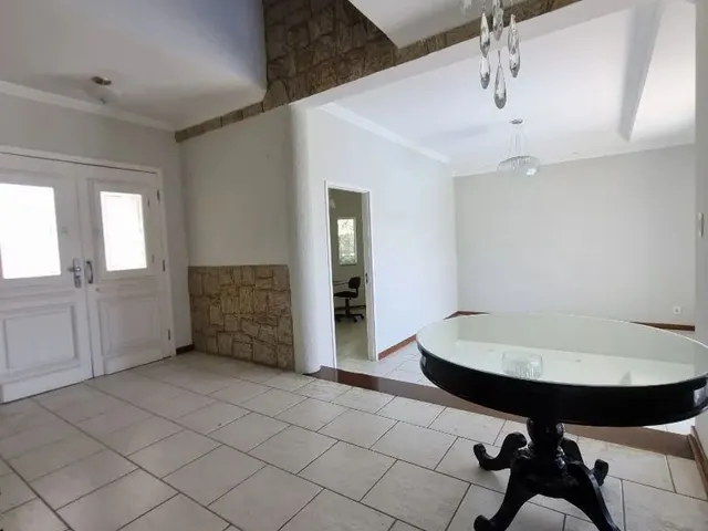 Casa com 658m² 4 quartos e 4 banheiros, à venda ou para alugar, no bairro Urbanova em São José Dos Campos