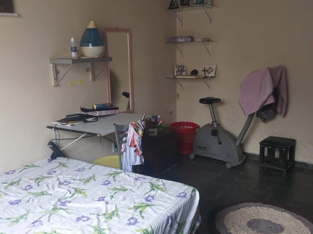 Casa com 360m² 4 quartos e 1 banheiro, à venda, no bairro Califórnia em Belo Horizonte