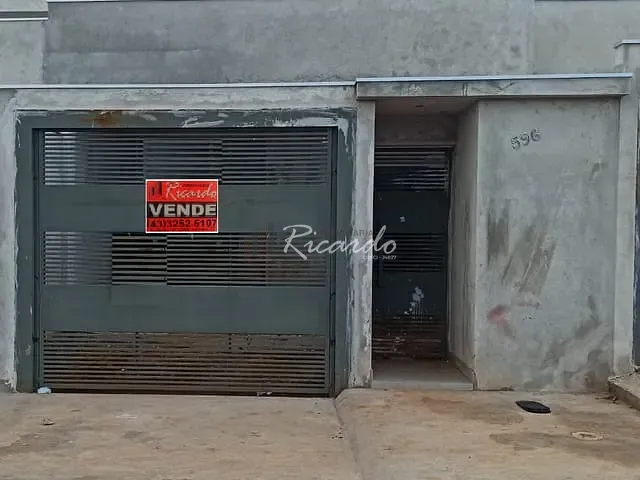 Casa com 87m² 3 quartos e 2 banheiros, à venda, no bairro Jardim Paraná em Arapongas