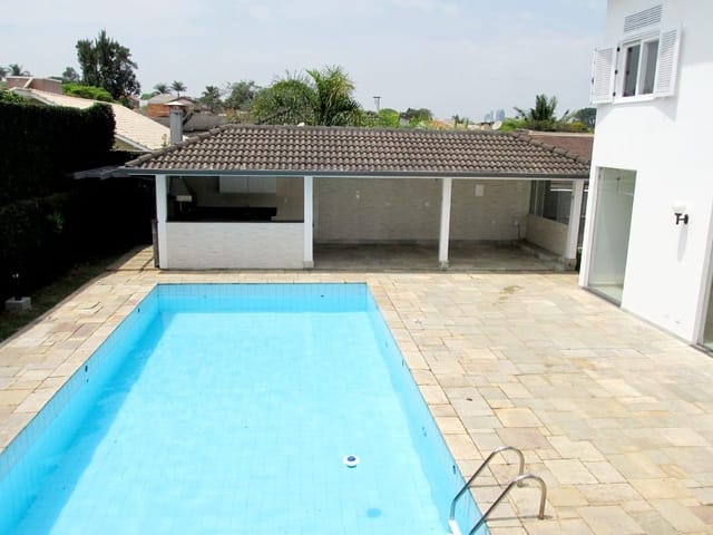 Casa com 850m² 5 quartos e 8 banheiros, à venda, no bairro Alphaville em Santana de Parnaíba