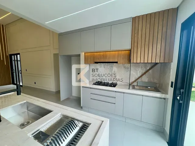 Casa com 318m² 3 quartos e 4 banheiros, à venda, no bairro Vila Rubens em Indaiatuba