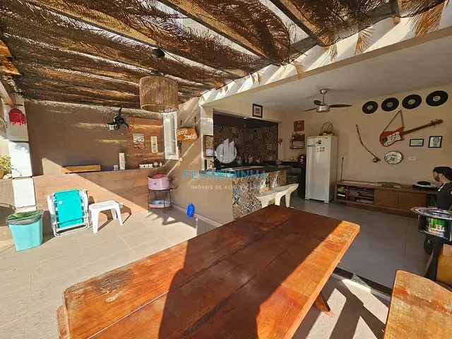 Casa com 325m² 4 quartos e 5 banheiros, à venda, no bairro Urbanova em São José dos Campos