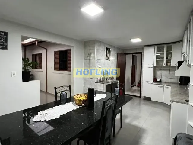 Casa com 200m², à venda, no bairro Conjunto Habitacional Arco-Íris (Cecap) em Rio Claro