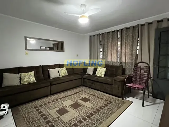 Casa com 200m², à venda, no bairro Conjunto Habitacional Arco-Íris (Cecap) em Rio Claro