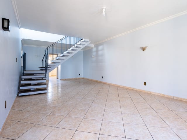 Foto do Casa - Casa tipo para venda em Planalto Paulista com 3 quartos, sendo 1 suíte, 140m² | Lares e Andares Imóveis