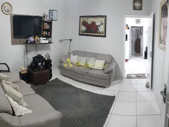 Casa com 200m², à venda, no bairro Parque das Palmeiras em Pindamonhangaba