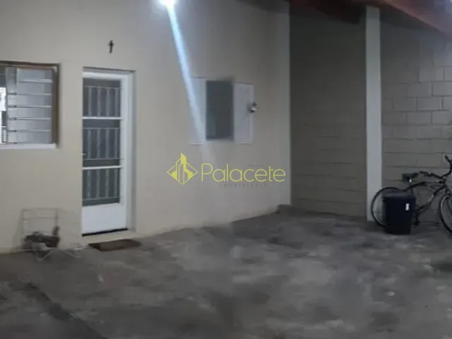 Casa com 200m², à venda, no bairro Parque das Palmeiras em Pindamonhangaba