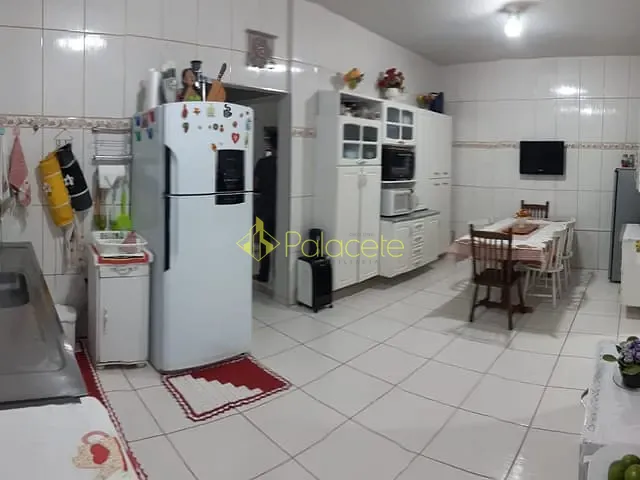 Casa com 200m², à venda, no bairro Parque das Palmeiras em Pindamonhangaba