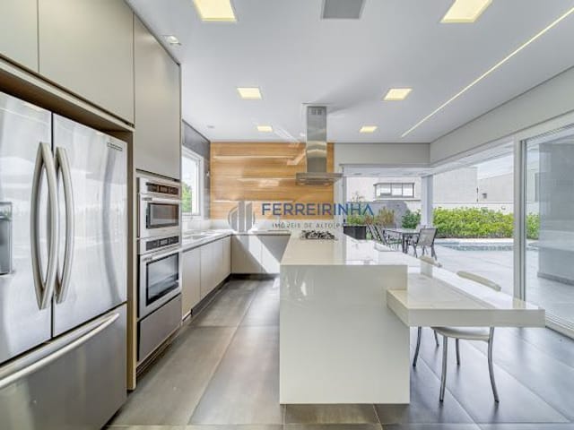Casa com 508m² 4 quartos e 5 banheiros, à venda, no bairro Condomínio Residencial Alphaville em São José dos Campos