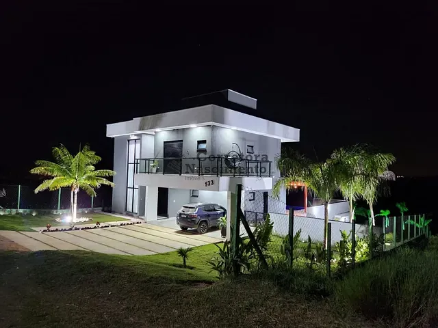 Casa com 1428m² 3 quartos e 5 banheiros, à venda ou para alugar, no bairro Parque Imperial em Jacareí