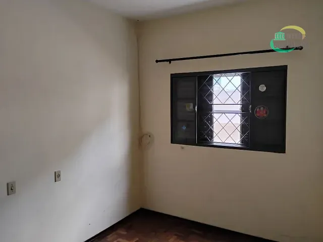 Casa com 278m² 3 quartos e 1 banheiro, à venda, no bairro Jardim Santa Vitória em Campinas