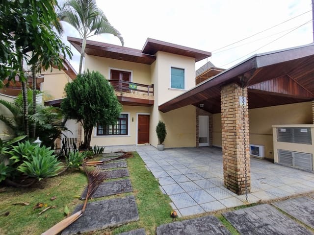 Casa com 274m² 3 quartos e 3 banheiros, à venda ou para alugar, no bairro Urbanova em São José dos Campos