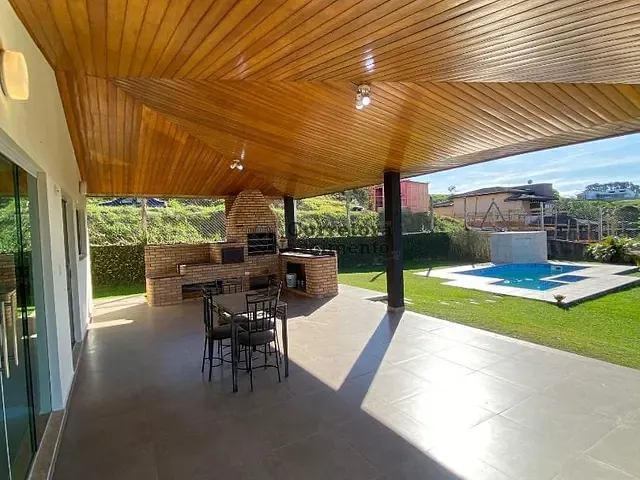 Casa com 1050m² 3 quartos e 4 banheiros, à venda, no bairro Condomínio Vale dos Lagos em Jacareí