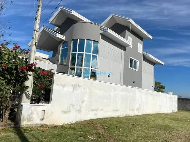 Casa com 250m² 3 quartos e 3 banheiros, à venda, no bairro Urbanova em São José dos Campos