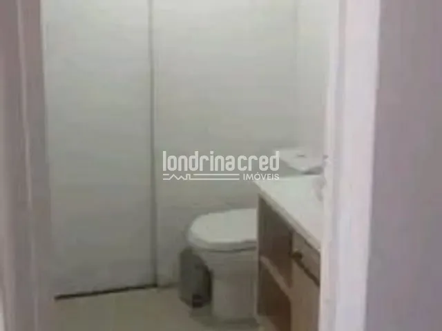 Casa 2 quartos e 2 banheiros, à venda, no bairro Jardim Tókio em Londrina