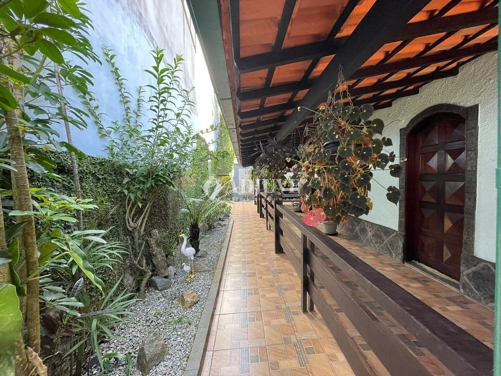 Casa à venda com 2 quartos, 190m² - Foto 6