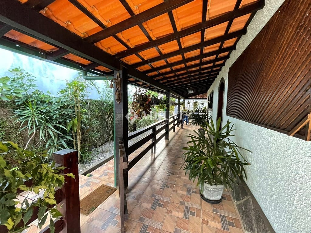 Casa à venda com 2 quartos, 190m² - Foto 8