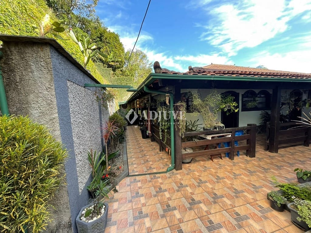 Casa à venda com 2 quartos, 190m² - Foto 14