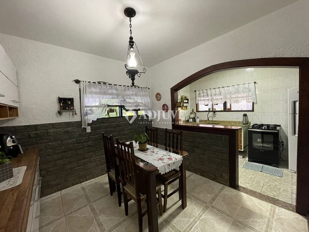 Casa à venda com 2 quartos, 190m² - Foto 7