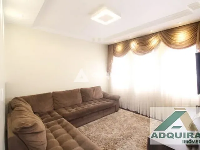 Sobrado com 150m² 4 quartos e 4 banheiros, à venda, no bairro Uvaranas em Ponta Grossa
