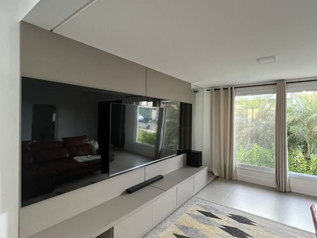 Casa com 700m² 4 quartos e 6 banheiros, à venda, no bairro Condomínio Reserva do Paratehy em São José dos Campos