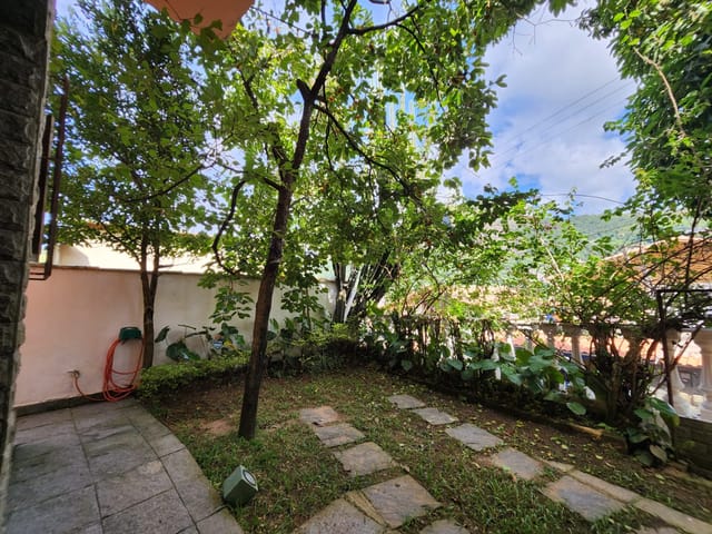 Casa com 360m² 3 quartos e 1 banheiro, à venda, no bairro Cascatinha em Petrópolis