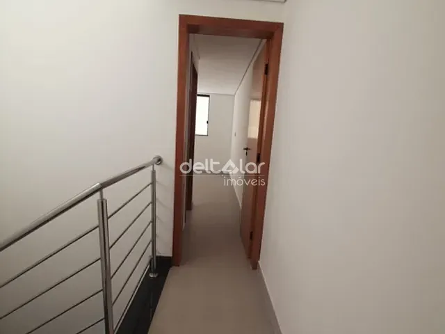 Casa 2 quartos e 3 banheiros, à venda, no bairro Copacabana em Belo Horizonte
