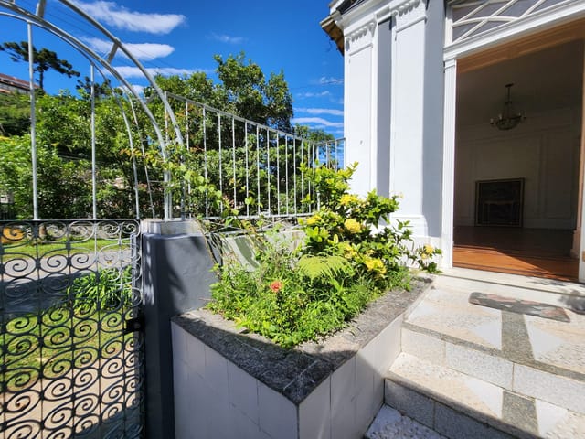 Casa com 1845m² 4 quartos e 1 banheiro, à venda, no bairro Centro em Petrópolis