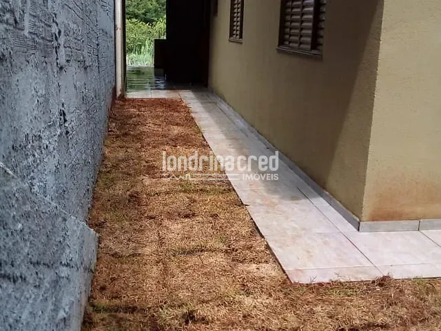 Casa 2 quartos e 1 banheiro, à venda, no bairro Jardim Paris em Londrina