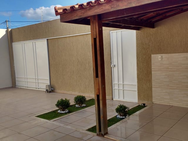 Casa com 200m² 3 quartos e 2 banheiros, à venda, no bairro Felícia em Vitória da Conquista