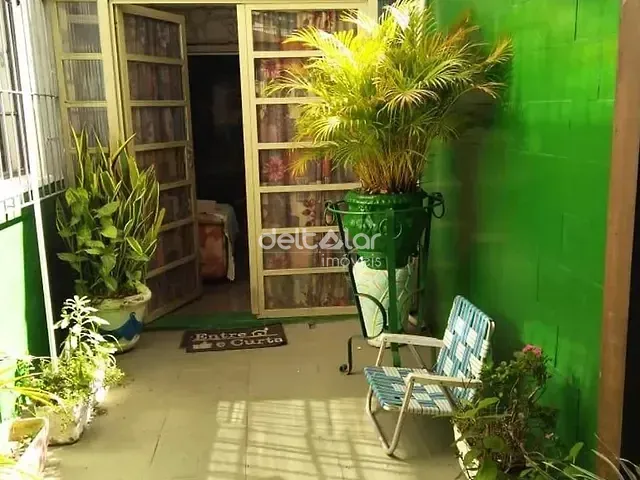 Casa com 60m² 3 quartos e 1 banheiro, para alugar, no bairro Ouro Preto em Belo Horizonte