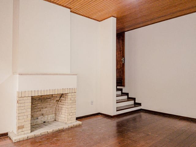 Casa com 591m², à venda, no bairro Centro em Pelotas