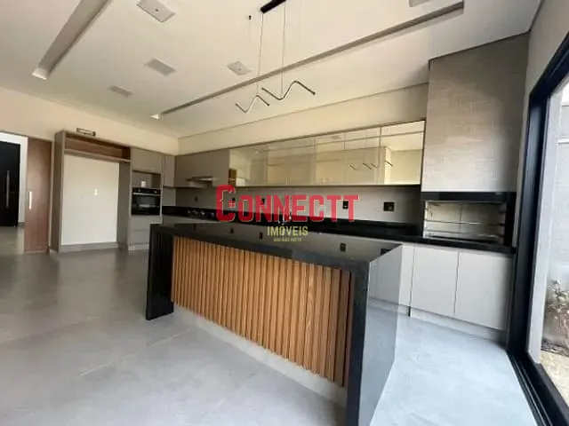 Casa com 250m² 3 quartos e 1 banheiro, à venda, no bairro Bonfim Paulista em Ribeirão Preto