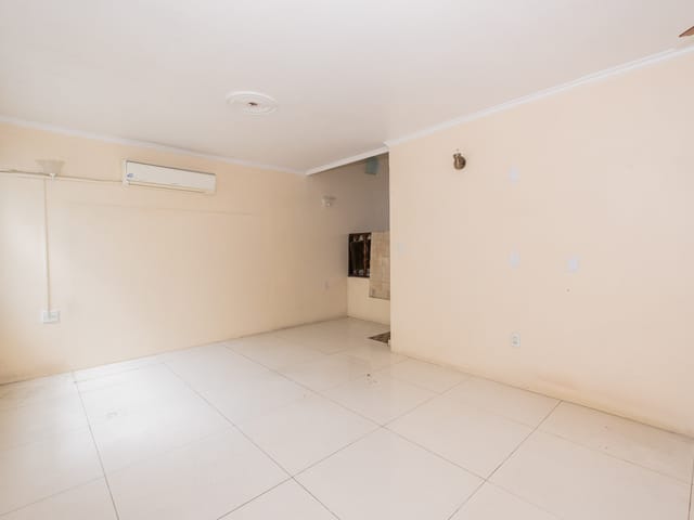 Casa com 684m² 4 quartos e 3 banheiros, à venda, no bairro Areal em Pelotas