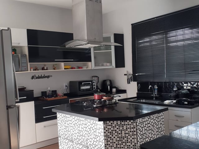 Casa com 355m² 3 quartos e 3 banheiros, à venda, no bairro Helvetia Taubaté em Campos do Jordão