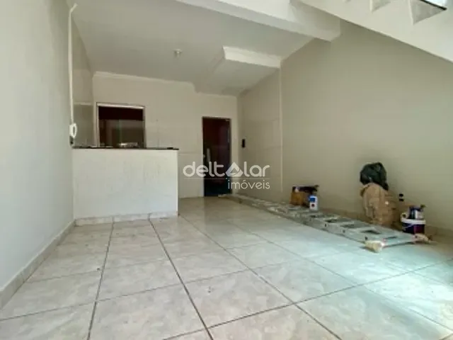 Casa com 90m² 2 quartos e 1 banheiro, para alugar, no bairro Juliana em Belo Horizonte