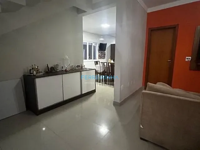 Casa com 260m² 4 quartos e 3 banheiros, à venda, no bairro Urbanova em São José dos Campos