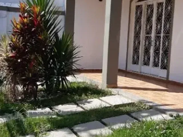 Casa com 250m² 3 quartos e 1 banheiro, à venda, no bairro Nova Lorena em Lorena