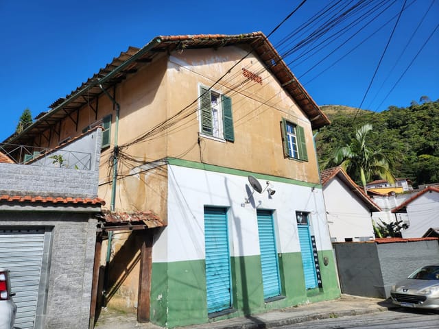 Casa 2 quartos e 1 banheiro, à venda, no bairro Morin em Petrópolis