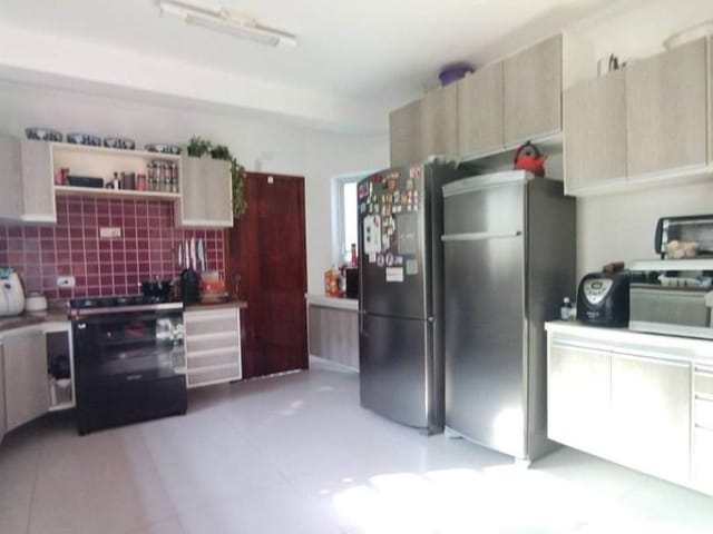 Casa com 420m² 3 quartos e 1 banheiro, à venda, no bairro Jardim Virginia em Guarujá