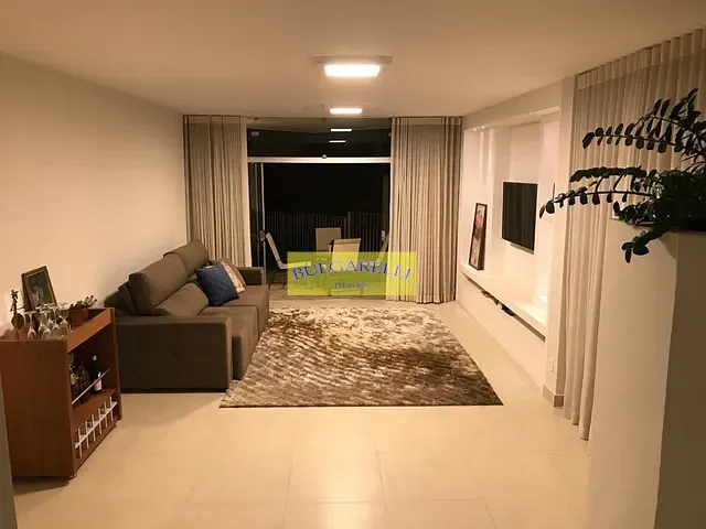 Casa com 1000m² 3 quartos e 3 banheiros, à venda, no bairro Jardim Novo Mundo em Jundiaí