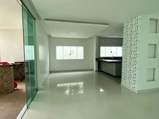 Casa com 490m² 3 quartos e 4 banheiros, à venda ou para alugar, no bairro Condomínio Residencial Jaguary em São José Dos Campos