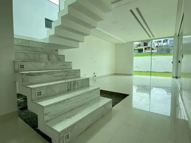 Casa com 490m² 3 quartos e 4 banheiros, à venda ou para alugar, no bairro Condomínio Residencial Jaguary em São José Dos Campos